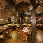 Отель Hotel-restaurant Pfaelzer Hof