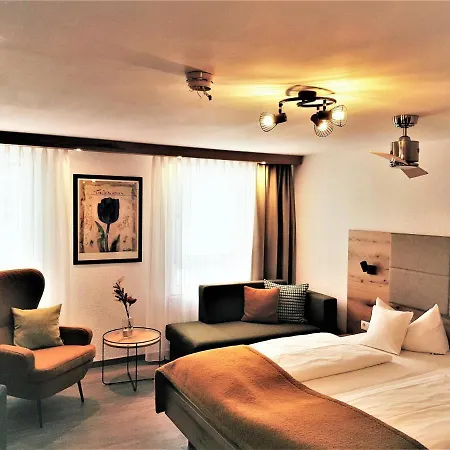 Szálloda Hotel-restaurant Pfaelzer Hof 4*