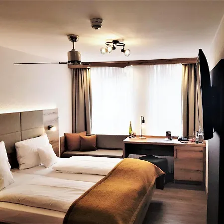 Hotel-restaurant Pfaelzer Hof Szálloda Edenkoben