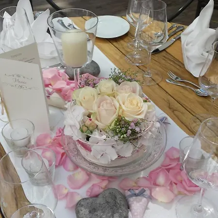 ホテル Hotel-restaurant Pfaelzer Hof イデンコーベン