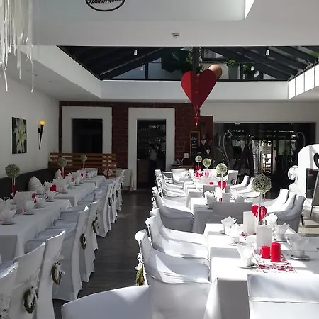 호텔 Hotel-restaurant Pfaelzer Hof 에덴코벤