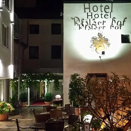 Hotel-restaurant Pfaelzer Hof 호텔 에덴코벤