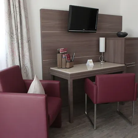 普法尔茨餐厅酒店 酒店 4*