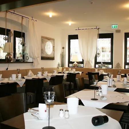 호텔 Hotel-restaurant Pfaelzer Hof 에덴코벤