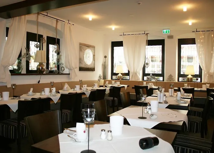 Otel Hotel-restaurant Pfaelzer Hof Edenkoben